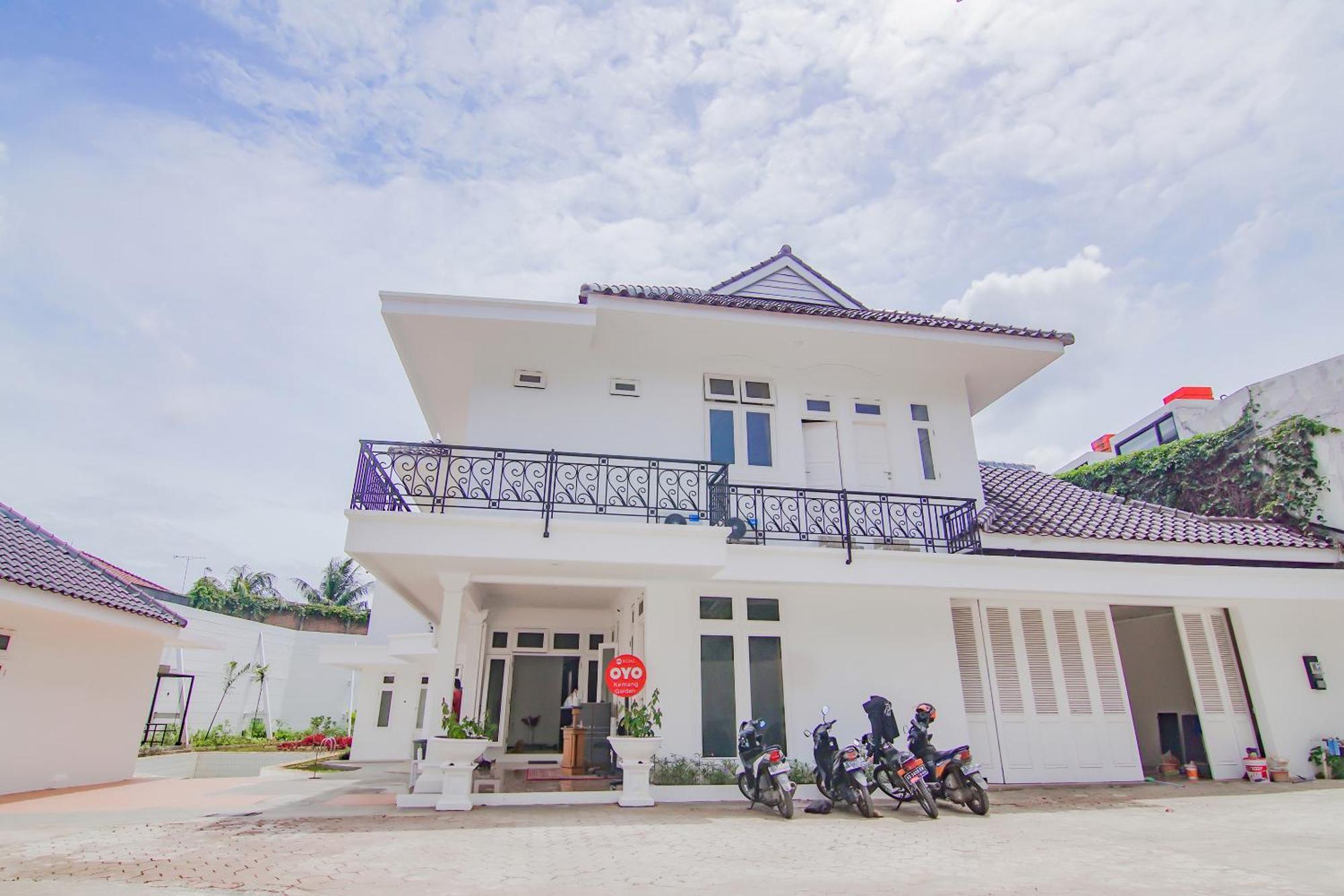 Super Oyo Capital O 90342 Kemang Garden 호텔 자카르타 외부 사진